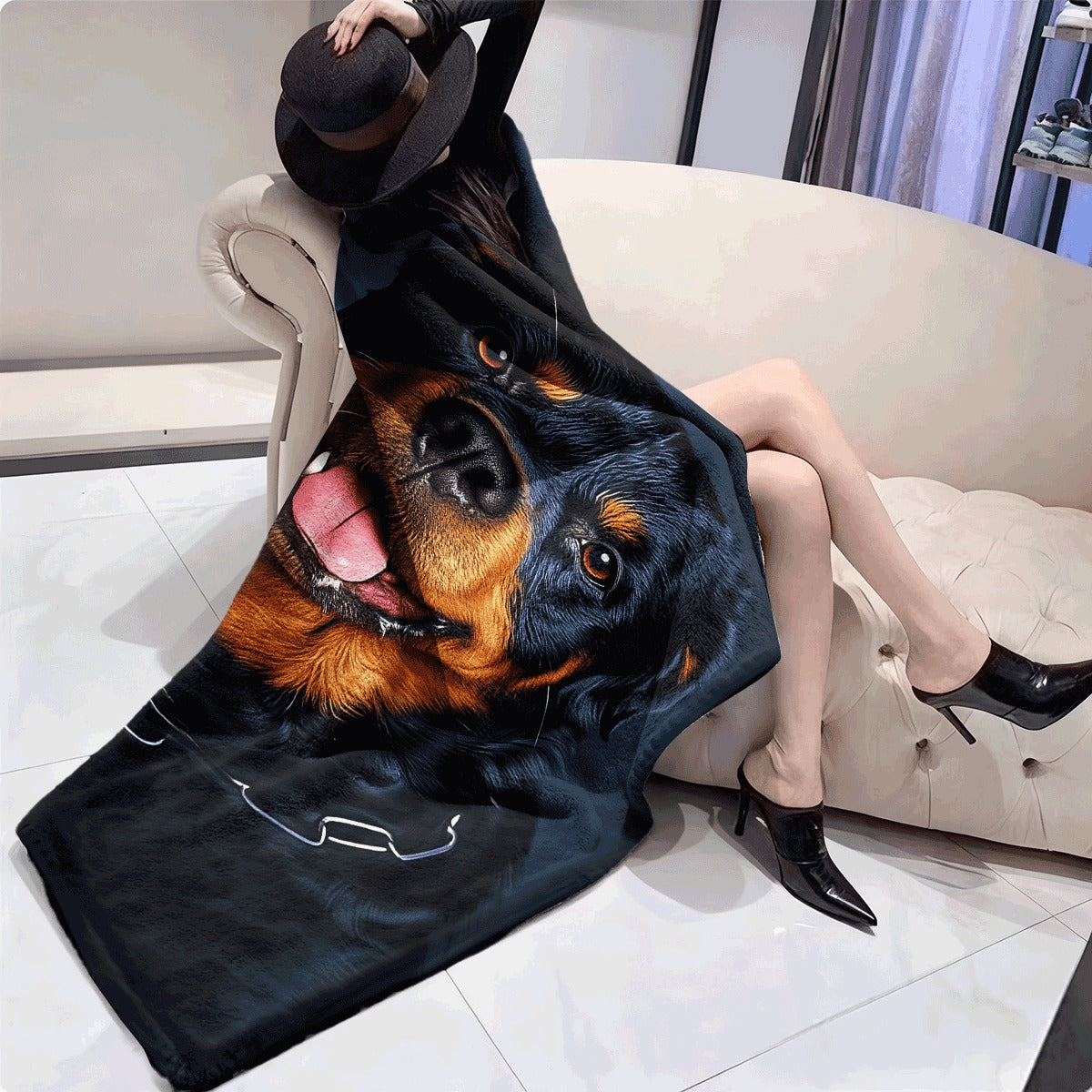 1pc Rottweiler Dog Print Soft Fleece Throw Blanket 200-250g Polyester All-Season Anti-Tear Multi-Use for Sofa Office Camping Travel Perfect Gift Home Kitchen Ding Rustic Style Anim