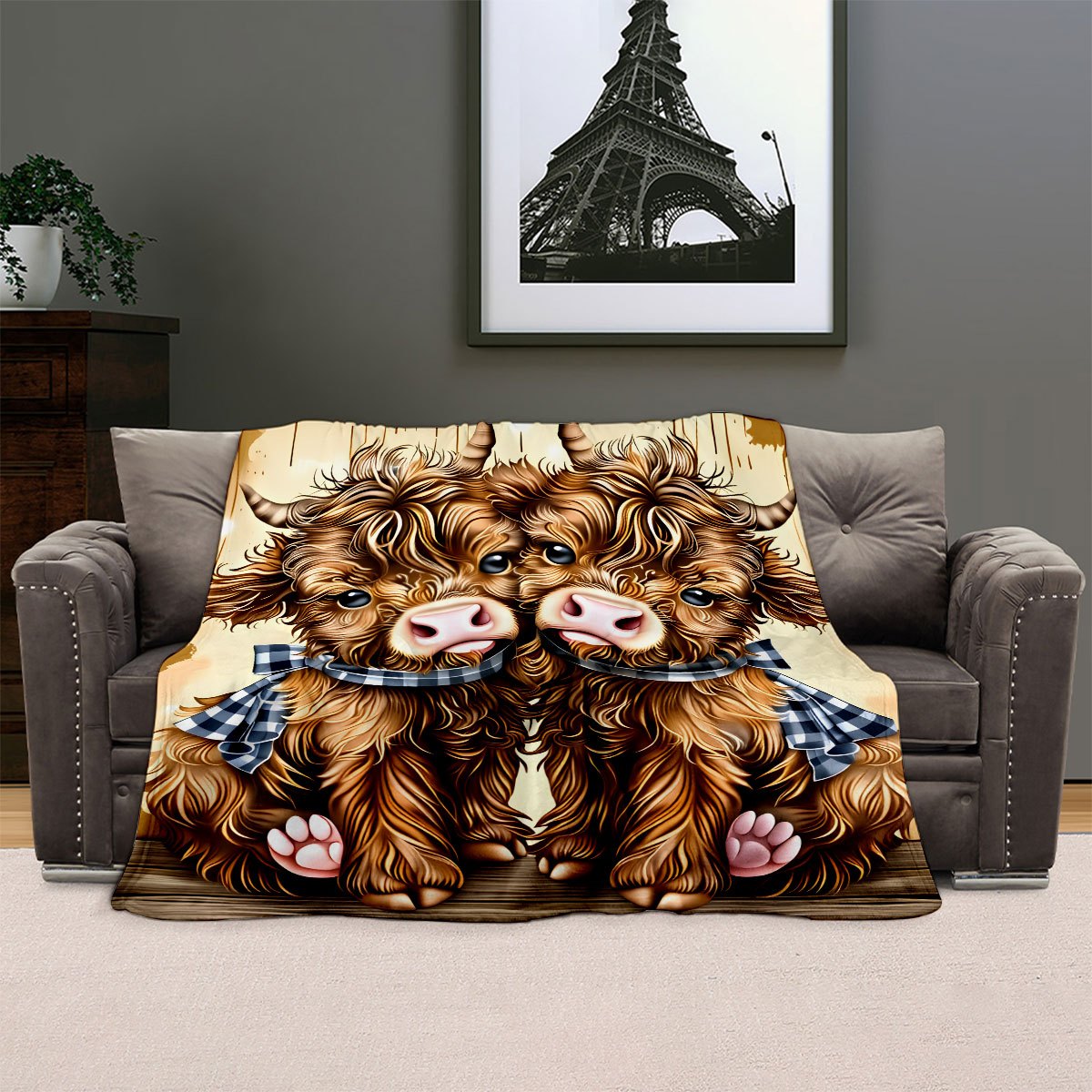 1pc Ultra-Clear Scottish Highland Cow Couple's Full-Print Flannel Blanket, Brown Long Curly Hair with Plaid Bow, Cute and Soothing Decorative Throw Blanket for Bedroom and Sofa