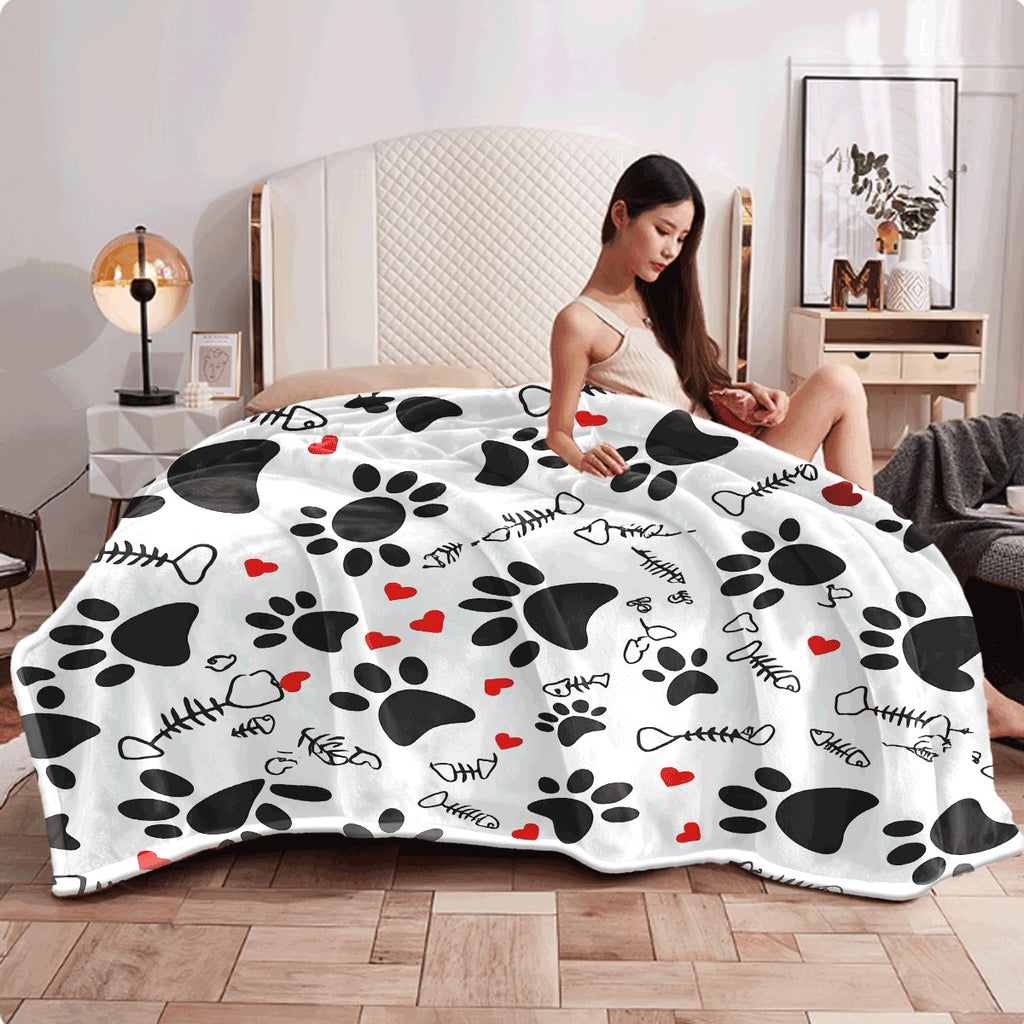 1pc Cat & Dog Paw Print Flannel Blanket Cute Black Paw Prints Red Hearts & Skeleton Patterns Soft All-Season Throw for Couch Pet Lover Gift Decor