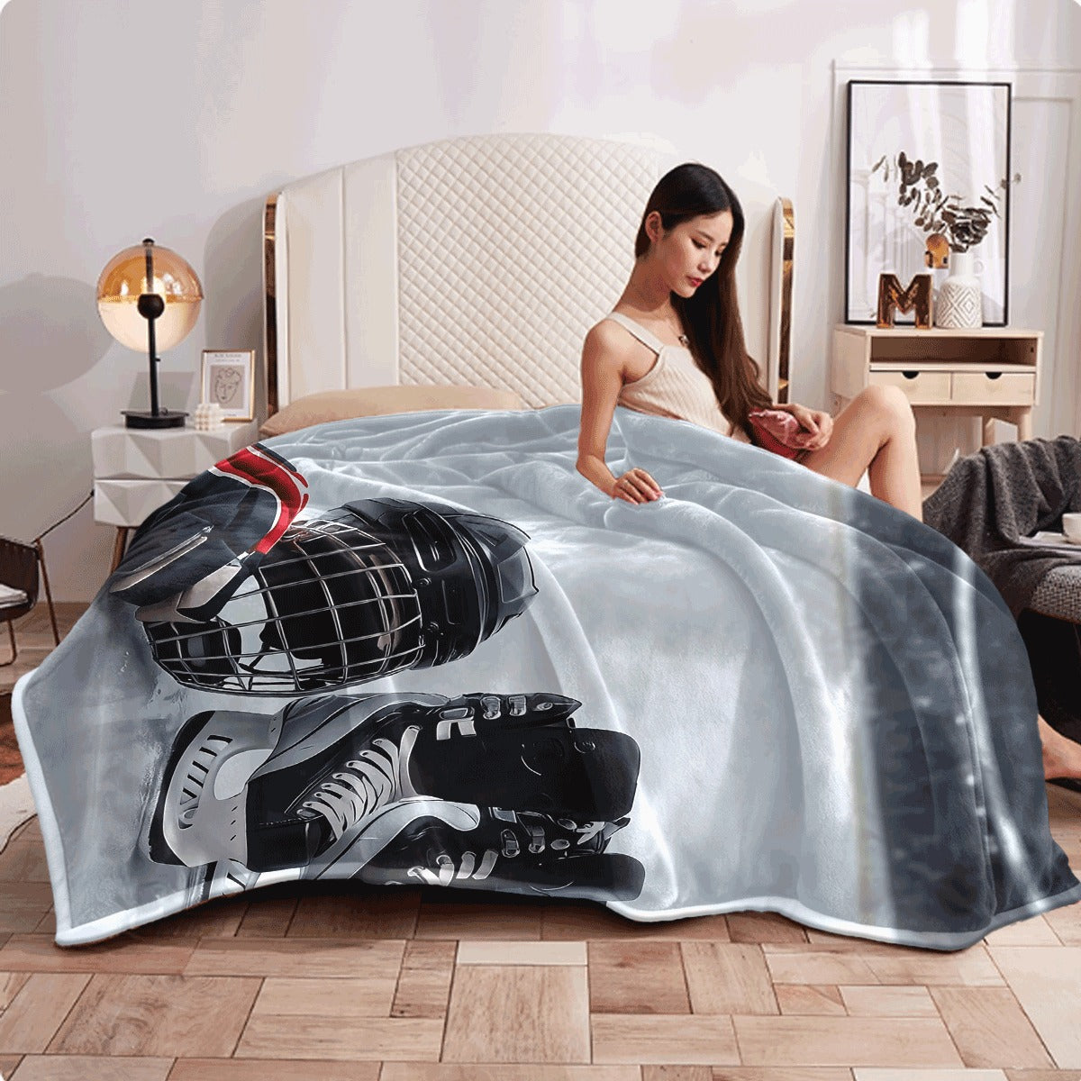 1pc Ice Hockey Skate & Puck Print Blanket Soft Cozy Flannel Spread for Men & Women All-Season Couch Sofa Travel Throw Machine Washable Gift for Sports Lovers (Ice Hockey Design)