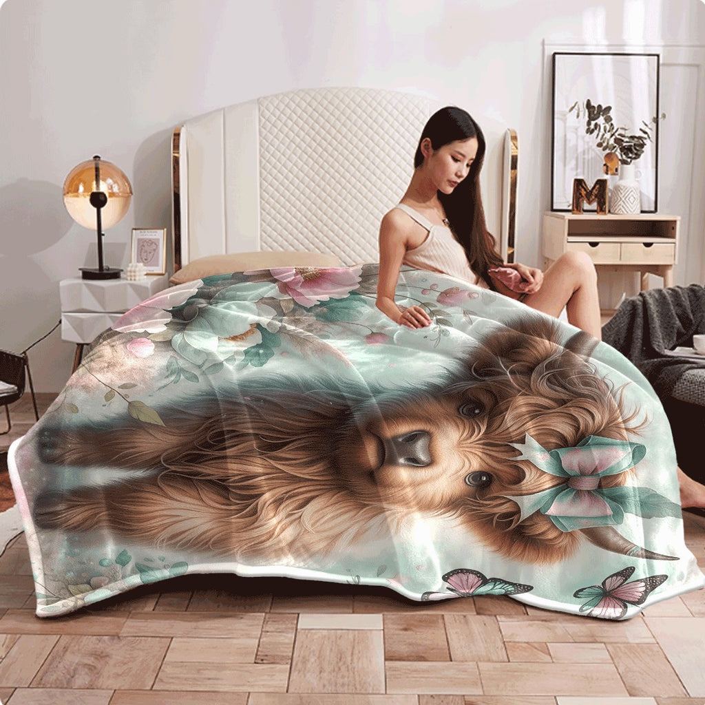 1pc Highland Cow And Floral Butterfly Print Flannel Throw Blanket Ultra-Soft Lightweight All-Season Cozy Spread Pastel Colors (Pink, Green, Yellow)