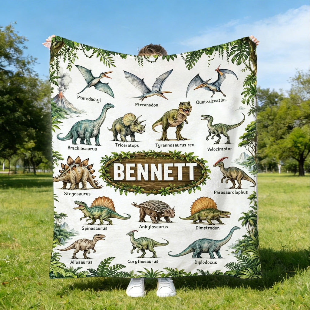Personalized Custom Name Blanket, Jurassic Dinosaur Pattern Fleece Blanket, Gift for Outdoor Enthusiasts, All-Season Plush Blanket, Suitable for Home And Travel, Comfortable Personalized Blanket, Ideal Holiday Gift for Family And Friends