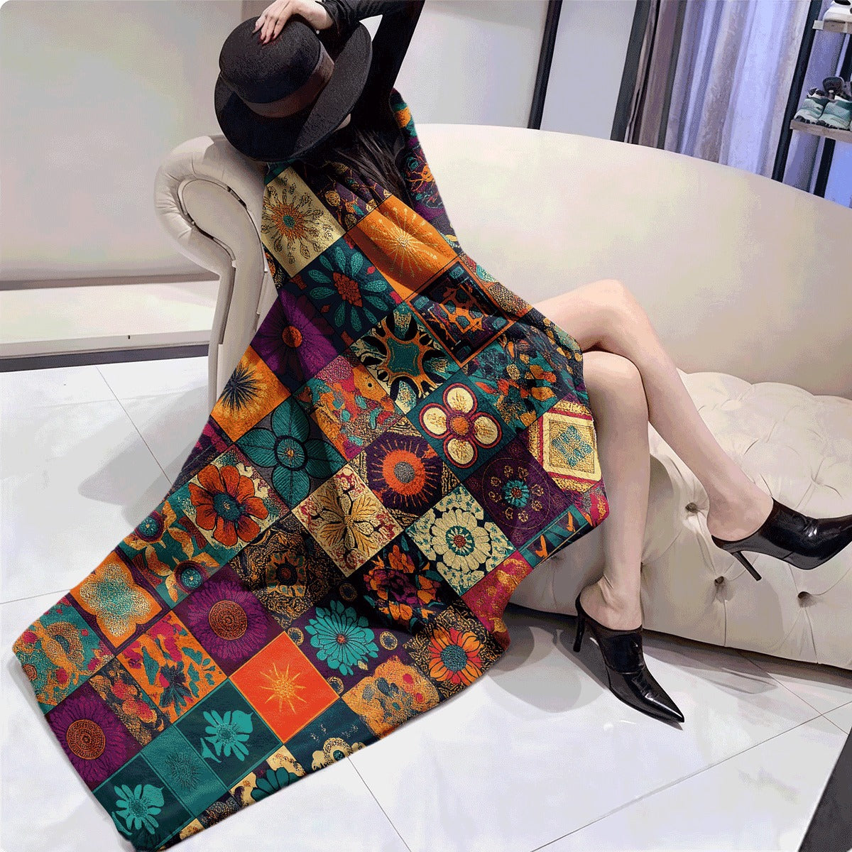 1pc of Ultra-Soft Bohemian Vintage Floral Print Flannel Throw Blanket Cozy Twin Size Blanket Suitable for Bed, Couch, Chair, Office, And Camping Perfect Gift for All Seasons And Holidays