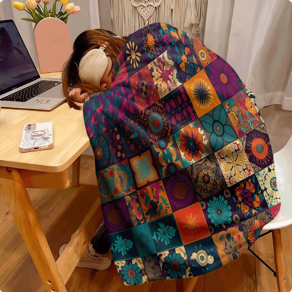 1pc of Ultra-Soft Bohemian Vintage Floral Print Flannel Throw Blanket Cozy Twin Size Blanket Suitable for Bed, Couch, Chair, Office, And Camping Perfect Gift for All Seasons And Holidays