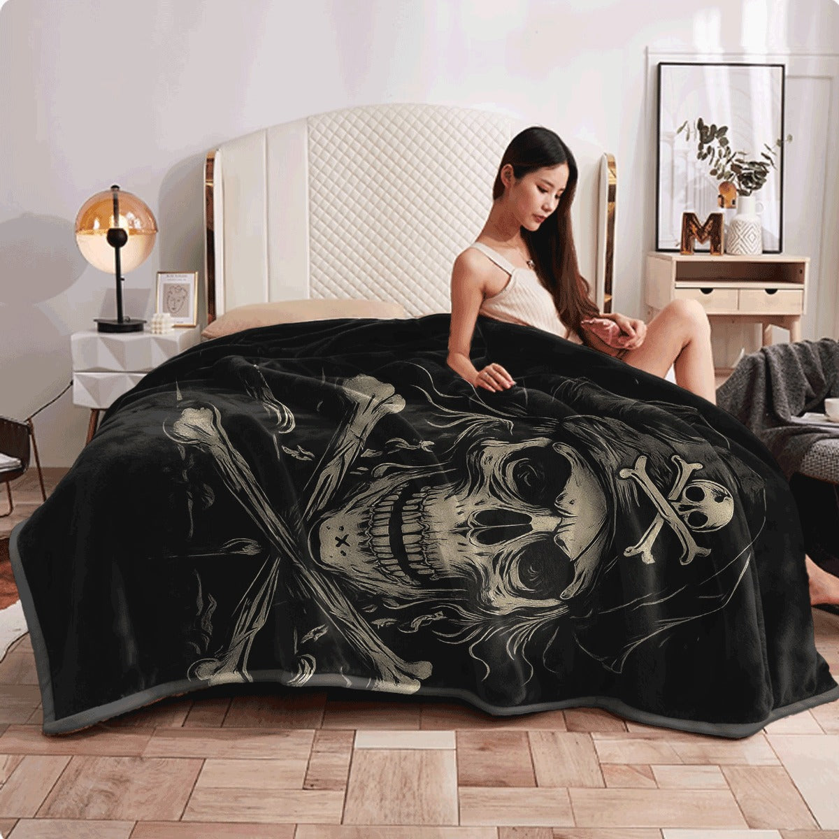 1pc Pirate Skull Pattern Soft Polyester Blanket Comfortable Warm Machine-Washable Throw for Sofa Picnic Travel Rectangle Shape Perfect for Pets and Holiday Gift