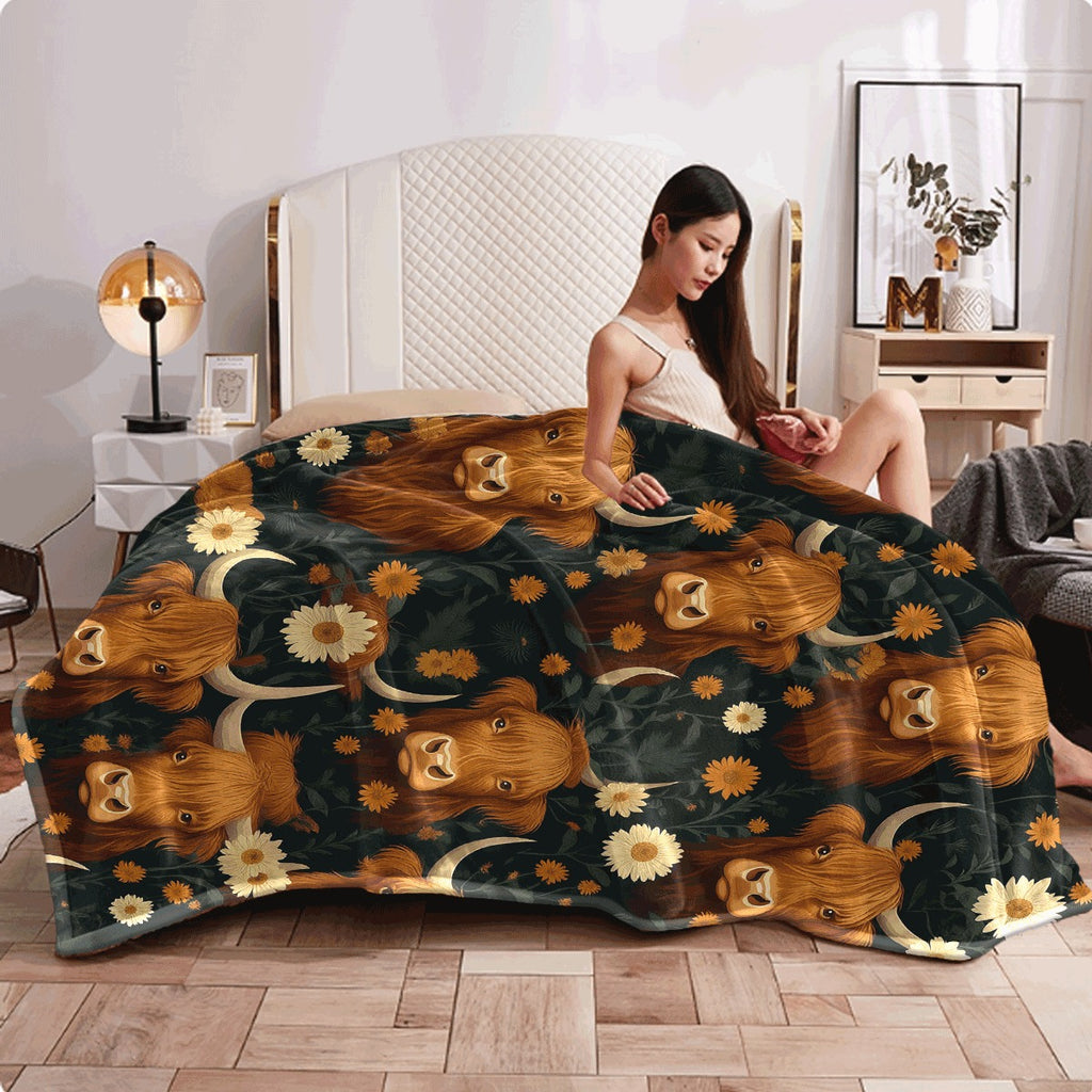 1pc Highland Cow Floral Print Flannel Fleece Blanket Cozy Soft Warm All-Season Throw with Country-Rustic Style Perfect for Sofa Office And Travel Ideal Gift for Family And Friends Mac
