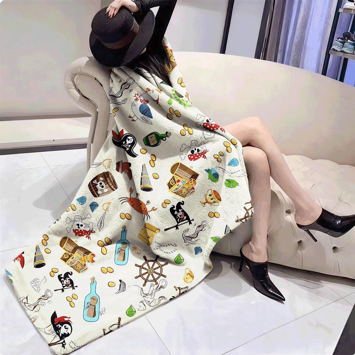 1pc Pirate Adventure Flannel Blanket Cute Pirate Theme with Treasure Chest Coin Flag Design Soft All-Season Throw for Room Decor Machine Washable