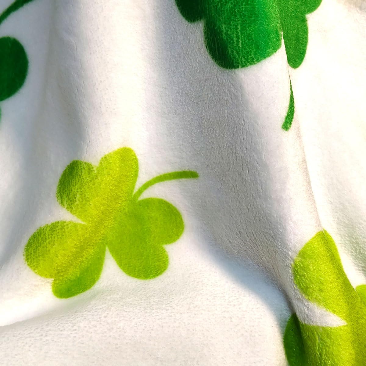 St. Day Shamrock Throw Blanket - Oversized Irish Clover Suitable for Couch Sofa - Soft Cozy Flannel, Machine Washable Irish Decor 50x60