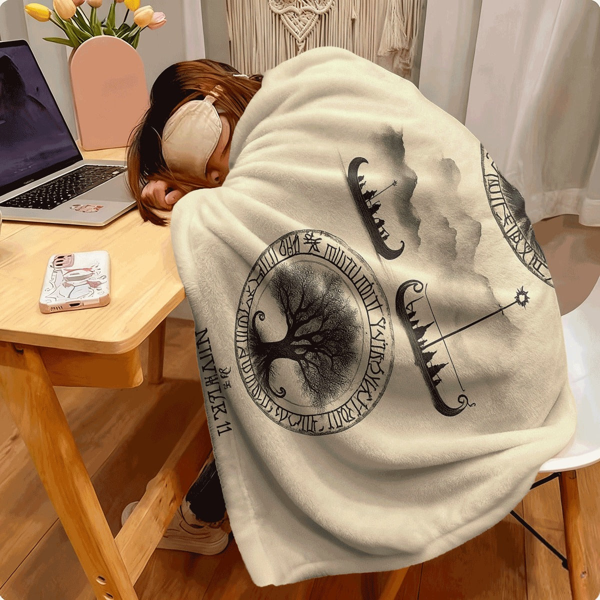 1pc A Polyester Blanket Featuring Viking Runes, The Tree of Life, And Viking Longship Patterns, Suitable for Sofas, Offices, Home, Camping, And Travel, a Versatile Nap Blanket, Perfect As a Fun Gift