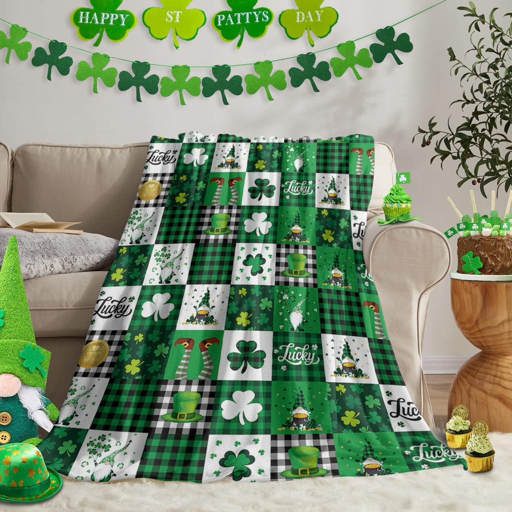 Chucoco Green Buffalo Plaid Throw Blankets, St. Patrick's Day Clover Gnomes Luxury Flannel Flannel Comfort Bed Blanket Irish Festival Theme Cozy Warm Flannel Cover for Sofa Couch Chair 60x80in