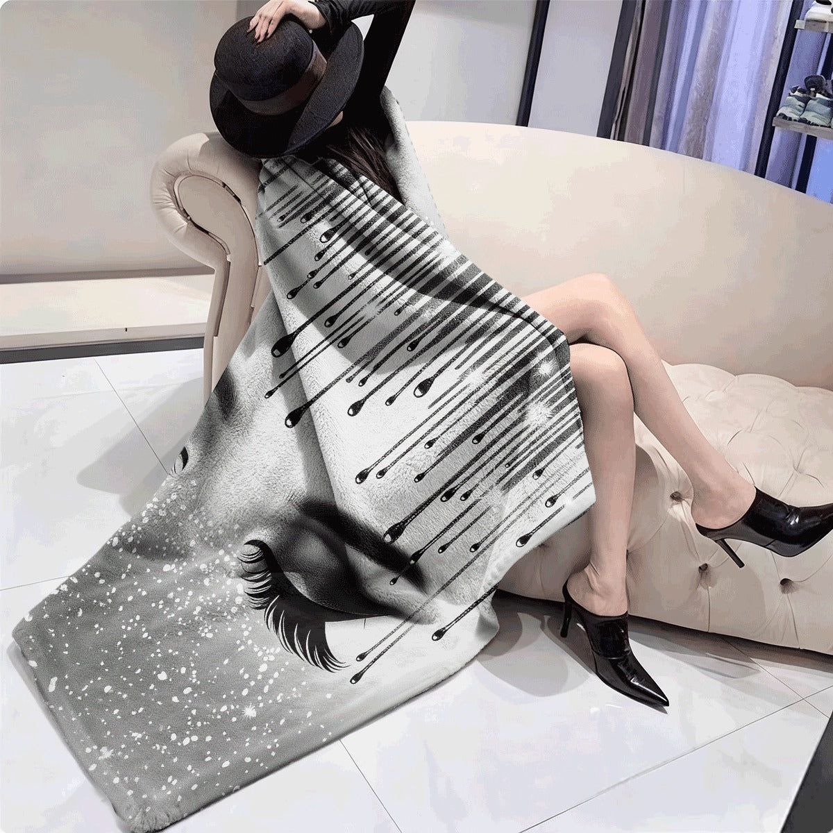 Fluffy Blanket, Shiny Silvery Eyelashes Print White Throw Blanket, Barefoot Bream Blanket, for Sofa Living Room Room Decoration, Winter Warm Blanket, 1pc