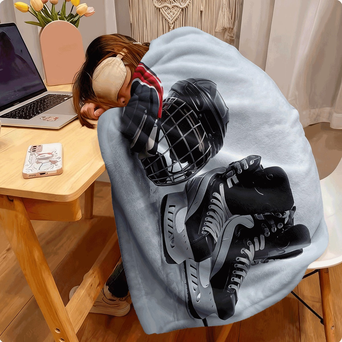 1pc Ice Hockey Skate & Puck Print Blanket Soft Cozy Flannel Spread for Men & Women All-Season Couch Sofa Travel Throw Machine Washable Gift for Sports Lovers (Ice Hockey Design)