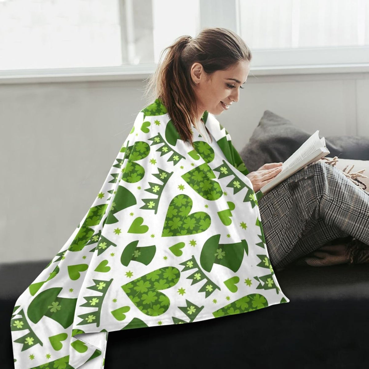 St. Patrick's Day Throw Blanket for Girls Boys, 50 X60, Lightweight Fuzzy Flannel Blanket for Couch, Sofa,, Travel