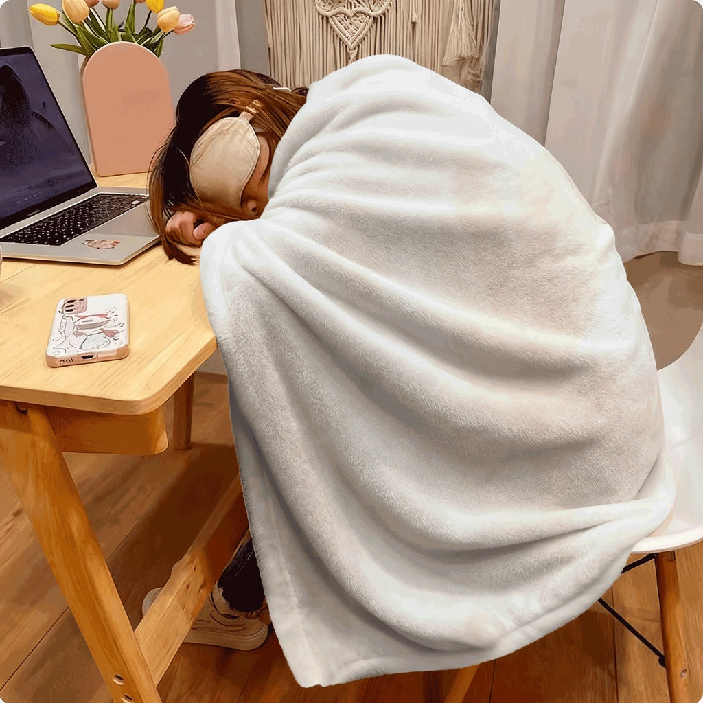 1pc Digital Printing Autumn Elements Leaf Pumpkin Pattern Flannel Blanket Super Soft and Comfortable Lightweight Throw Blanket Suitable for Sofas S Interior Decoration Outdoor or Travel