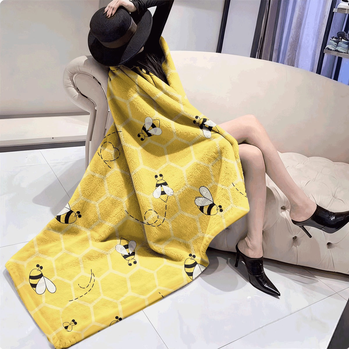 1pc A Vintage Yellow Flannel Blanket Featuring a Bee Design Suitable for All Seasons Made from Fabric with Digital Prints Versatile for Animal-Themed Bedding Great for Napping Camping Traveling