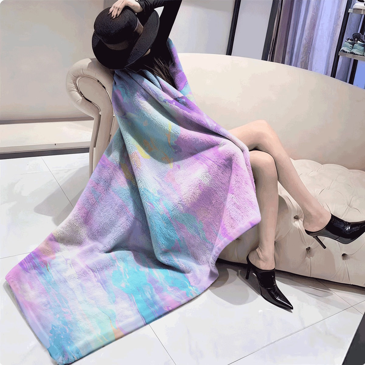 1pc Vibrant Rainbow Gradient Flannel Throw Blanket Soft Cozy and Warm with Blue & Purple Swirl Design Lightweight All-Season Comfort for Sofa or Office Perfect Gift for Friends & Fami