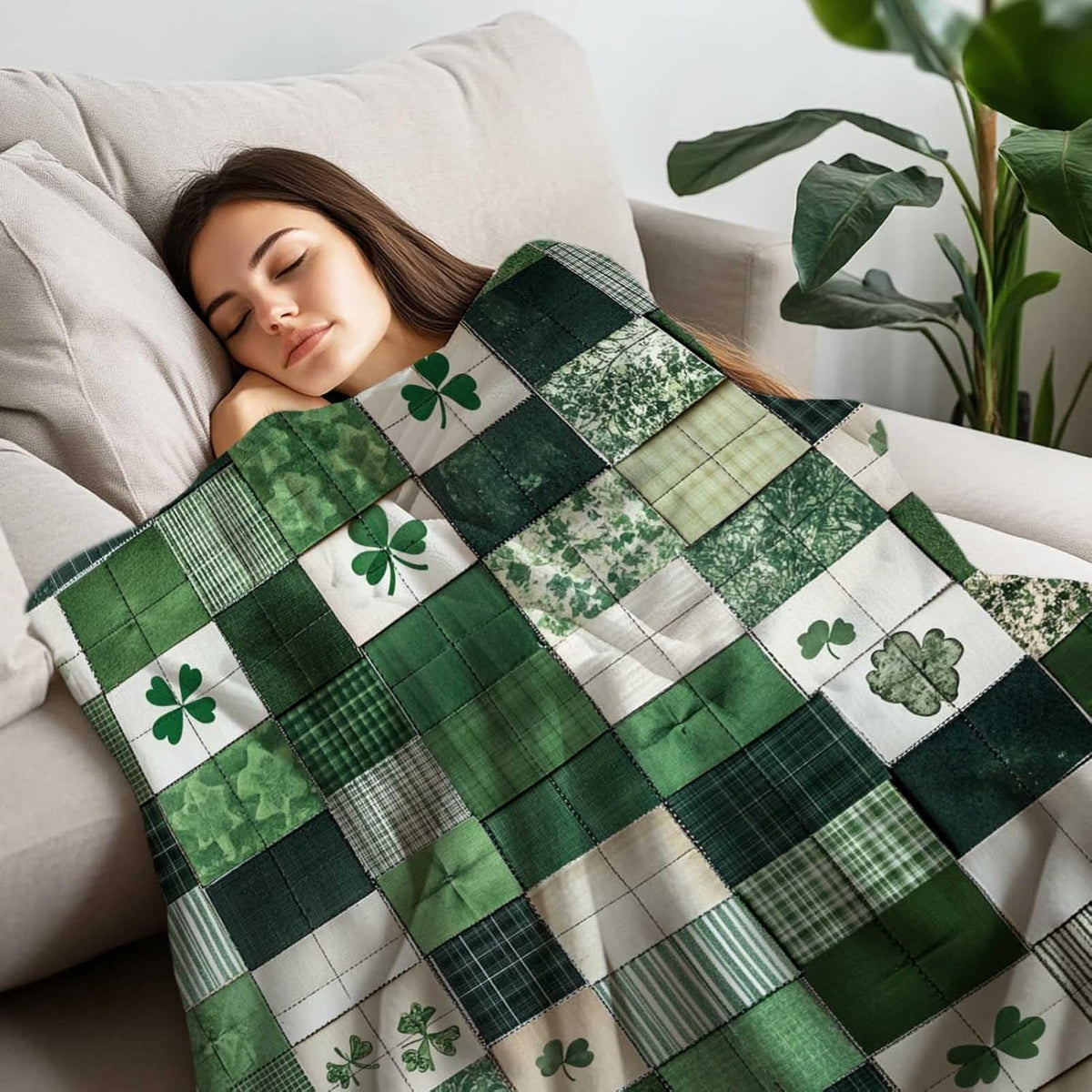 St. Patrick's Day Printed Patchwork Throw Blanket, Green Clover Design, Soft and Cozy Quilted Blanket for Living Room, Bedroom, and Couch - St. Paddy's Day Home Decor, 60x50