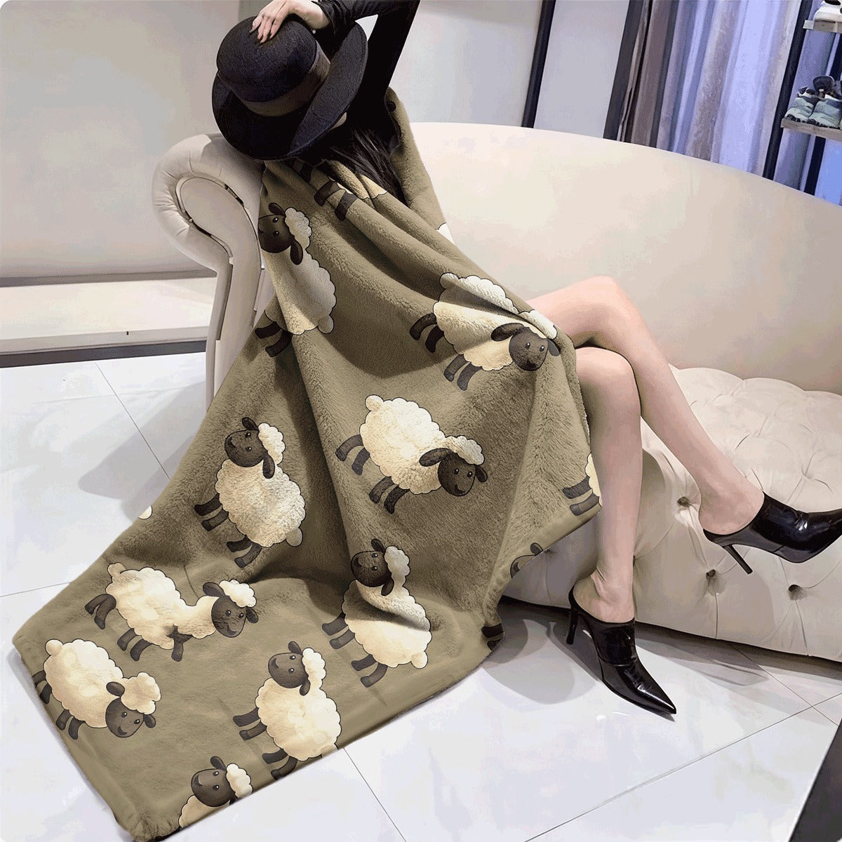 1pc a Cozy Fleece Blanket Featuring a Sheep Design, with a High-Definition Digital Print. It'S Soft, Breathable, Made of 100% Polyester, And Makes an Ideal Gift for Loved Ones