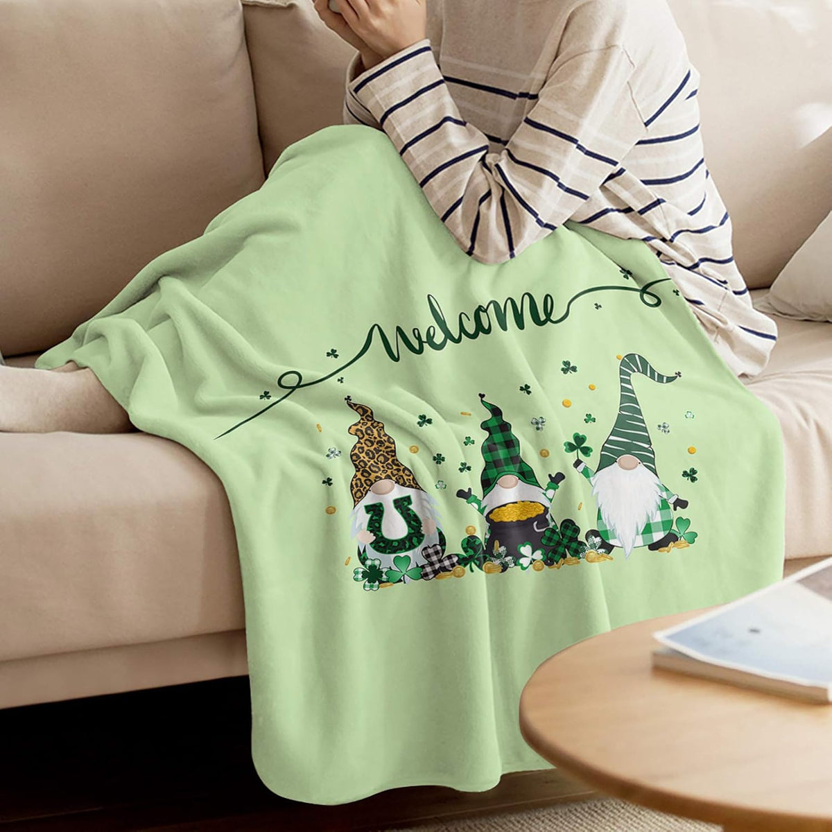 Throw Blanket Shamrock Gnomes St. Patrick's Day Blanket Spring Holiday Decorations Green Check Plaid Golden Coin Lightweight Soft Warm Cozy Blanket and Throws for Couch Bed Sofa 40x50