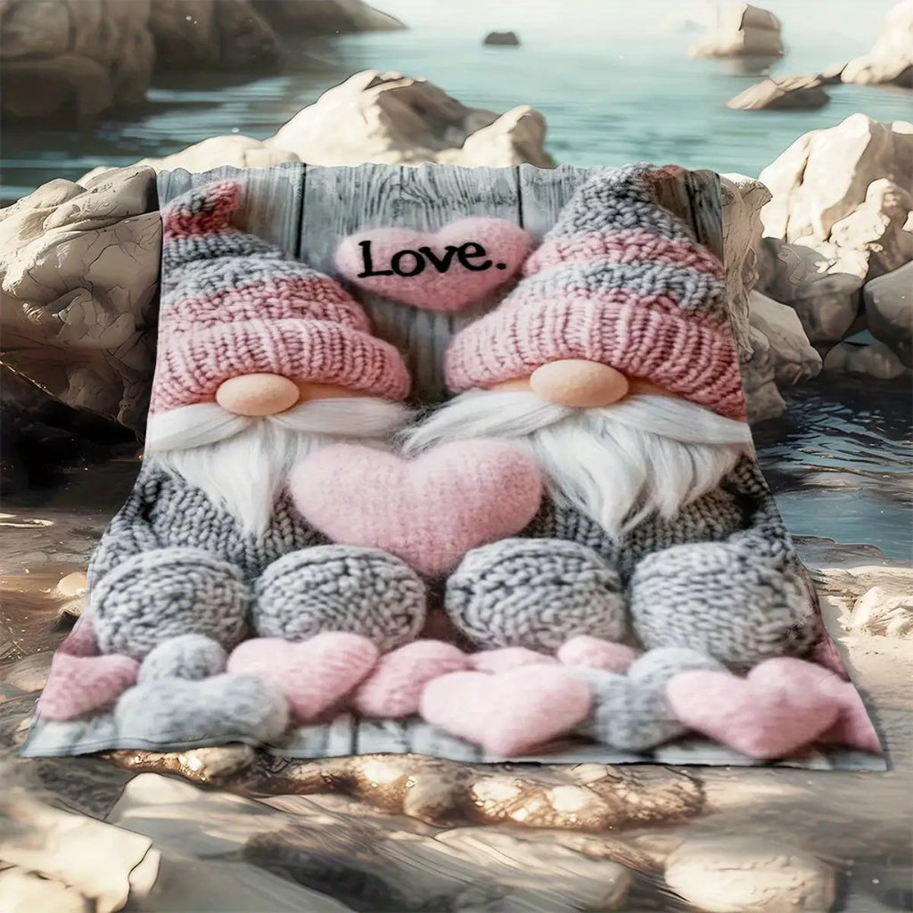 1pc 2D Flat Print, Cute Gnome with Heart-patterned Blanket, Soft Flannel Throw¡ªpink and Gray Design, Multiple Sizes Available, Suitable for Living Room, Bedroom, Sofa, Bedside, and Reading Area, 2D Flat