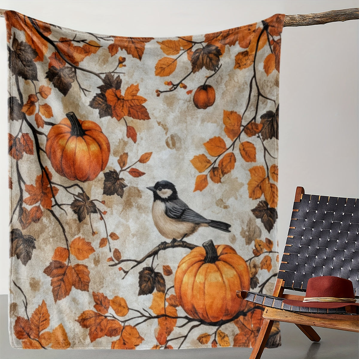 1pc Autumn Pumpkin and Bird Pattern Flannel Blanket, Soft, Comfortable, and Warm, Beige and Orange-Brown Design, Durable Plush Surface, All-Season Universal Bed Blanket, Warm Throw Blanket, Suitable for Living Room Sofa, Bedroom Headboard