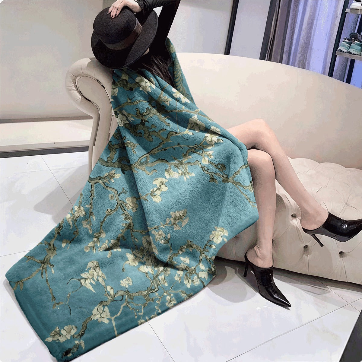 1pc Almond Blossom Floral Fleece Blanket Soft Warm All-Season Multi-Use for Home, Office, Camping Machine Washable Contemporary Quilted Throw Gift