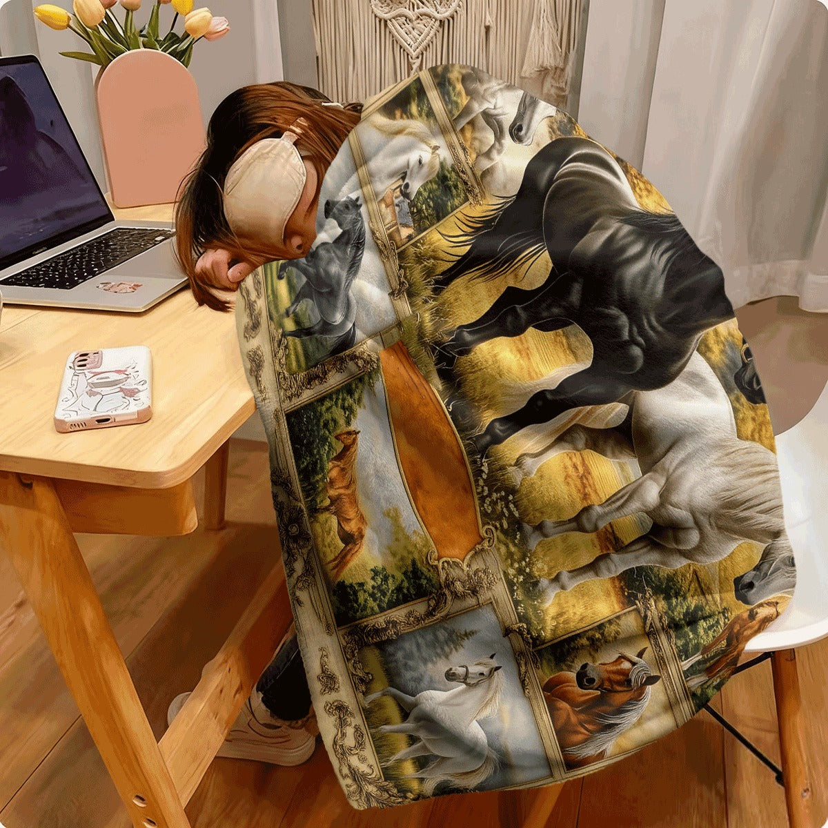 1pc Cozy Vintage Horse Print Flannel Throw Blanket Lightweight Soft And Warm for Couch Travel Camping Available in Multiple Sizes