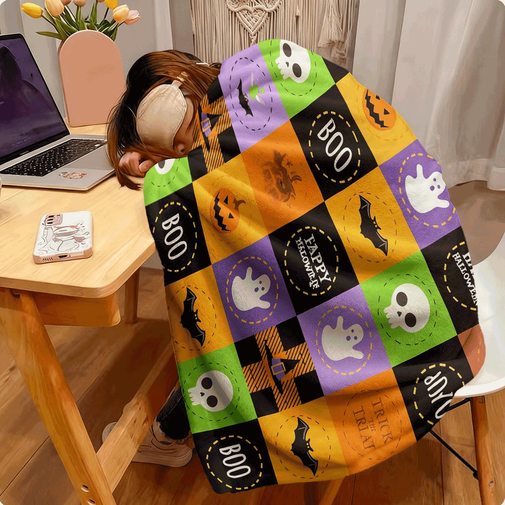 1pc Halloween Pumpkin Pattern Flannel Blanket Vintage Style All-Season Multi-Purpose Throw for Family, Friends, Camping & Travel, 200-250gsm Polyester, Festive Design with Pumpkins, Bats