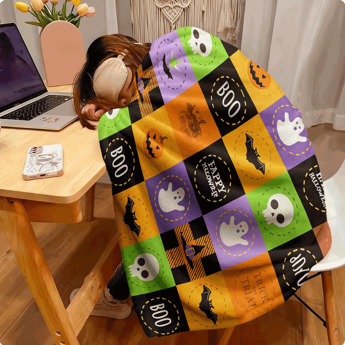 1pc Halloween Pumpkin Pattern Flannel Blanket Vintage Style All-Season Multi-Purpose Throw for Family, Friends, Camping & Travel, 200-250gsm Polyester, Festive Design with Pumpkins, Bats