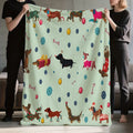 1pc Christmas Dog-Themed Flannel Blanket, Soft Comfortable Warm, Light Green Design, All-Season Blanket, Warm Cover, Multiple Sizes Available, Suitable for Living Room Sofa, Bedroom, Office Rest, Reading Time, And Holiday Decor