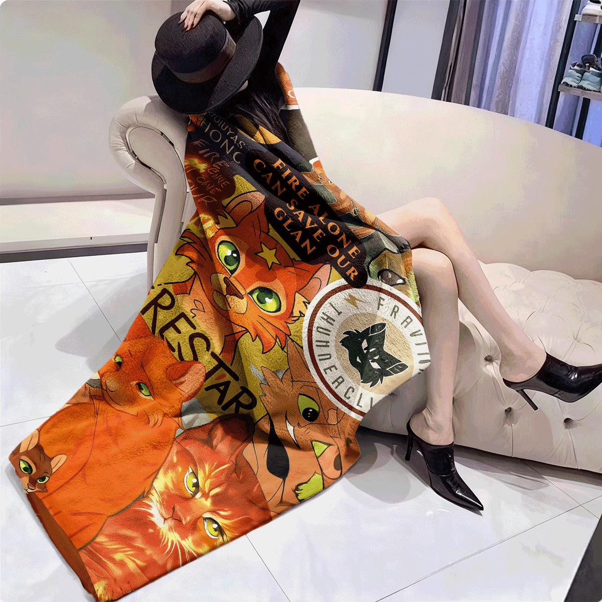 1pc Thunderclan Cats Fleece Blanket Featuring a Fantasy Collage Design of Warrior Cats Along with Inspiring Quotes, Made from 100% Lightweight Polyester, Suitable for All Seasons, Perfect for Dorms, Offices, Camping