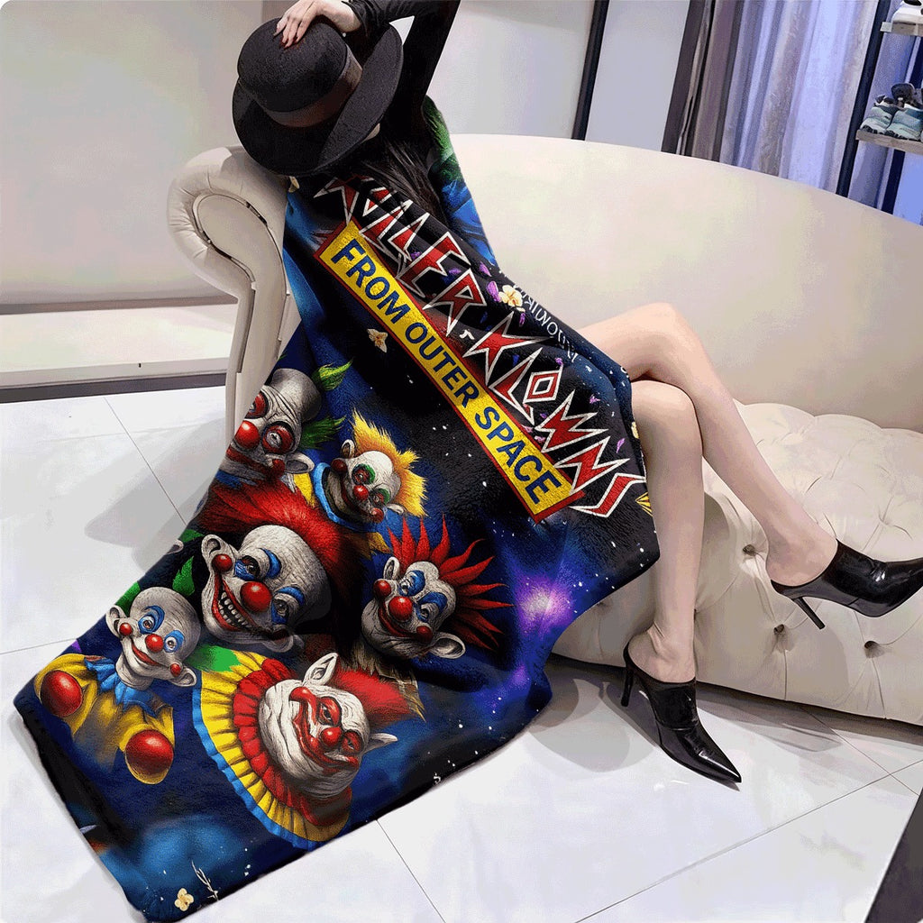 [Unique Gift for Halloween] 1pc Killer Clowns from Outer Space Flannel Blanket 230GSM Soft Warm All-Season Throw with Vibrant Cartoon Clown Design Perfect for Car Camping Dorm Sofa & Use Unique Gift for Hallowee