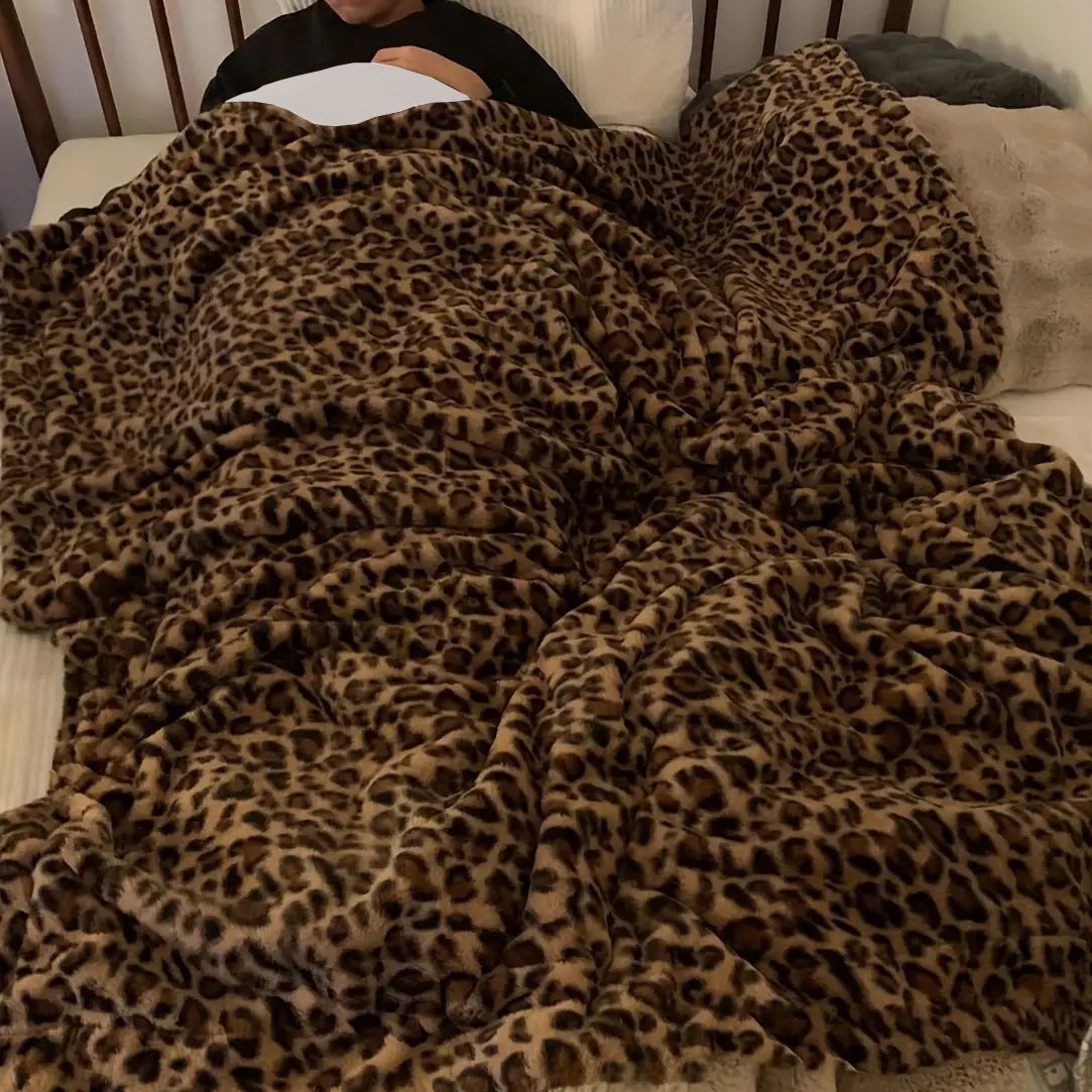 Family Blanket for All Seasons, Multifunctional Plush Leopard Print Blanket for Double Sofa, Beautiful Leopard Print Throw
