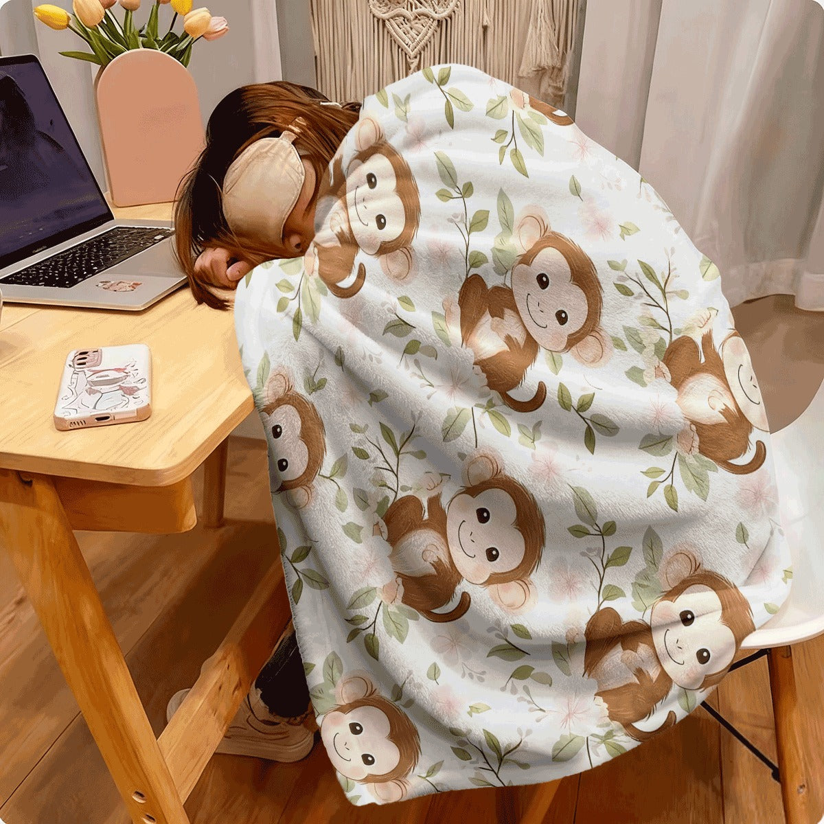 1pc Adorable Monkey And Floral Design Soft Small Blanket, Air Conditioning Blanket, Flannel Dormitory Office Nap Blanket, Printed Fleece Blanket, Gift Blanket for Friends, Hot-Selling Printed Flannel