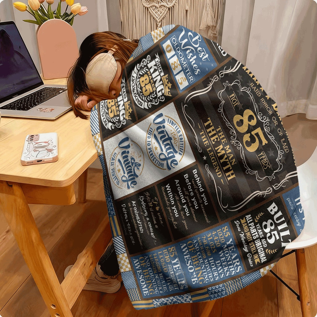 1pc 1pcs 85-Year-Old Dad & Grandpa's Birthday Gift Flannel Throw Blanket Soft and Cozy Nap Blanket for Home Outdoor Camping Sofa Chair Decor Room Decoration Suitable for Living Room Couch