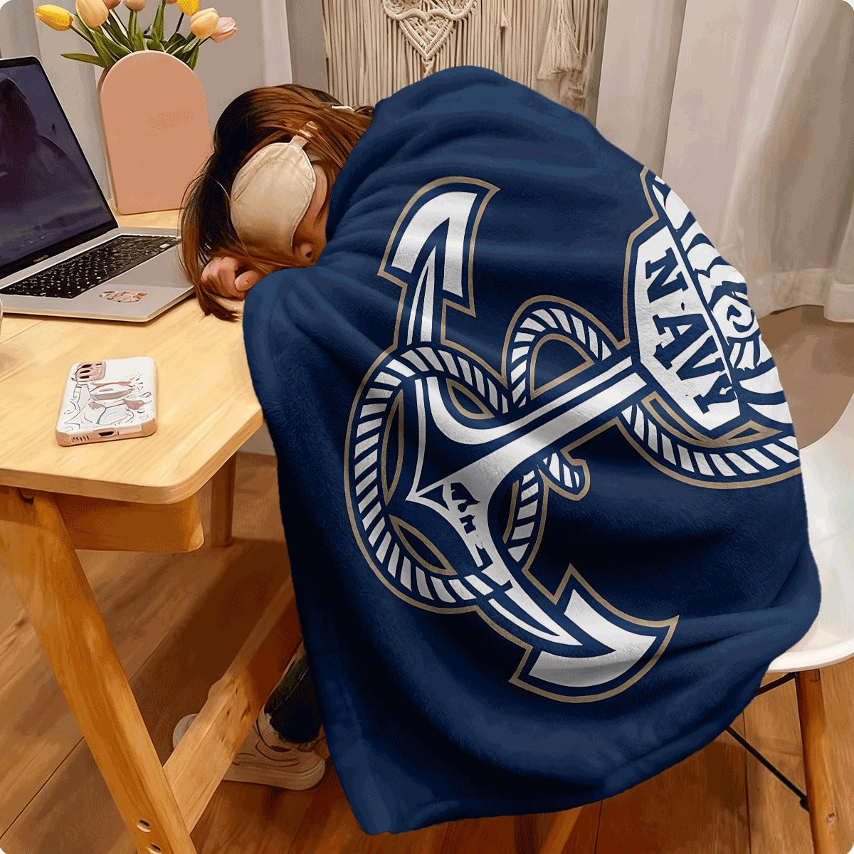 1pc Navy Anchor And Rope Flannel Throw Blanket Blue Background with Classic Naval Design, Cozy Flannel Material, Perfect for Sofa And Bed Decor, All-Season Warmth