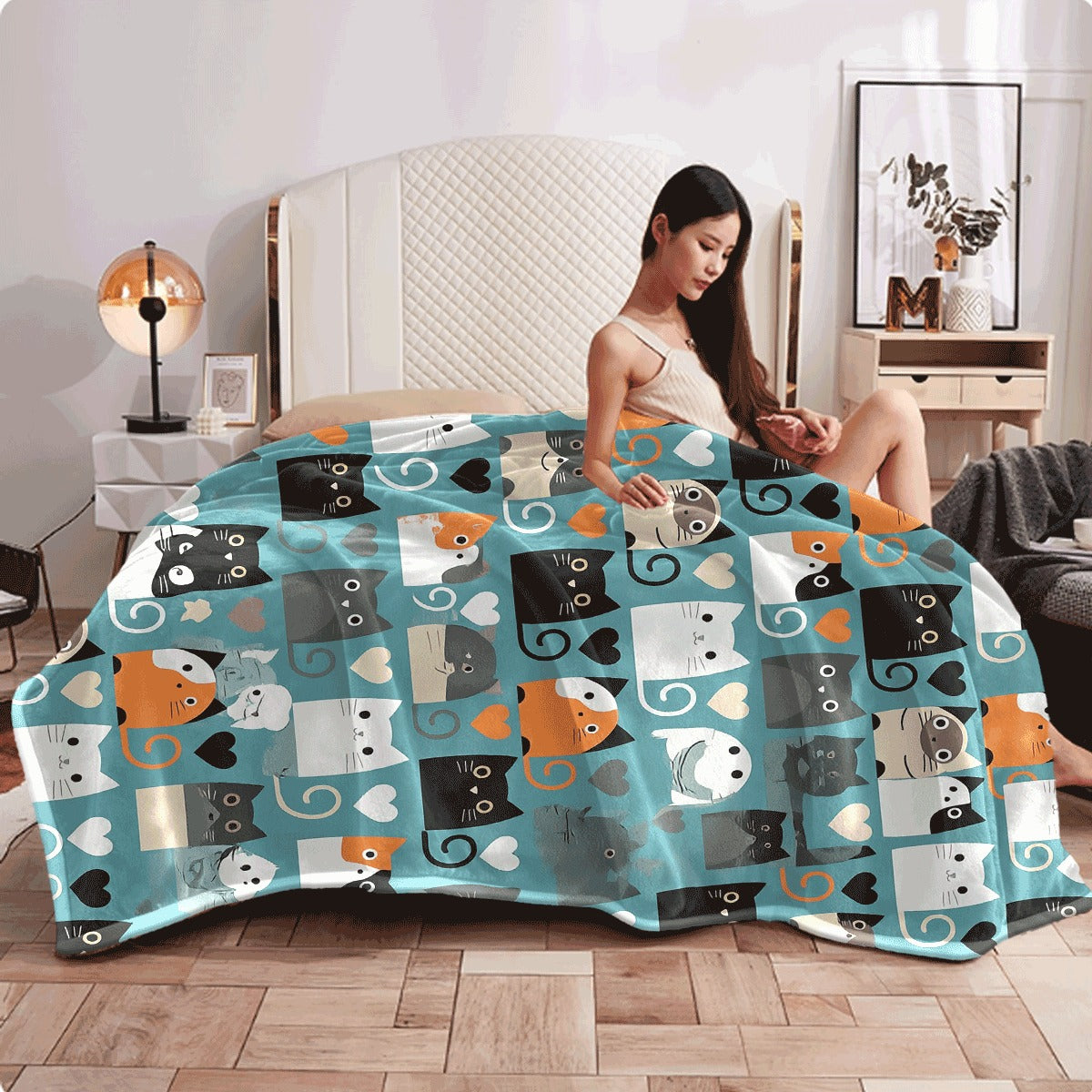 1pc Cozy Cartoon Cat Print Flannel Blanket Soft Warm All-Season Throw for Sofa Travel & Nap Machine Washable Pet Blanket with Playful Kitty & Heart Design Gift for Cat Lovers Cat Bla