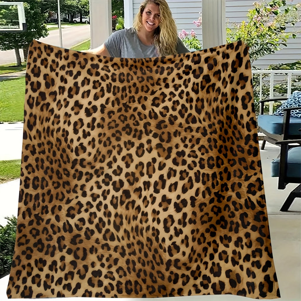 1pc 2D Printed Flannel Leopard Print Blanket, Featuring a Leopard Print Design¡ªsoft, Warm, and Cozy, Lightweight and Durable, Available in Multiple Sizes, Perfect for Holiday Gatherings, Living Room Lounging, Bedroom Warmth, and Office Naps.