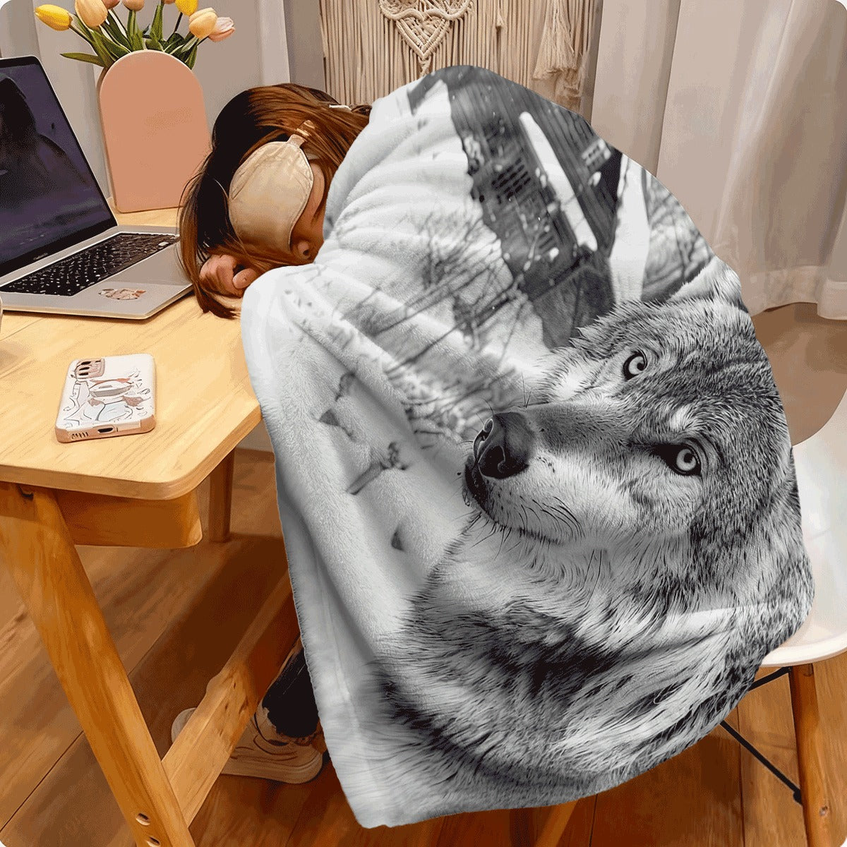 1pc Cozy Wolf King in Snow Pattern Flannel Throw Blanket Perfect Gift for Friends, Soft & Warm for All Seasons, for Winter