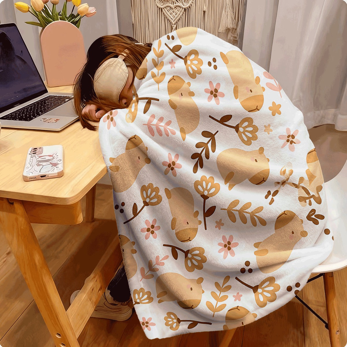 1pc Cute Capybara with Floral Pattern Flannel Blanket Soft Pink Background Throw for Couch Cozy Warm Fleece All-Season Blanket