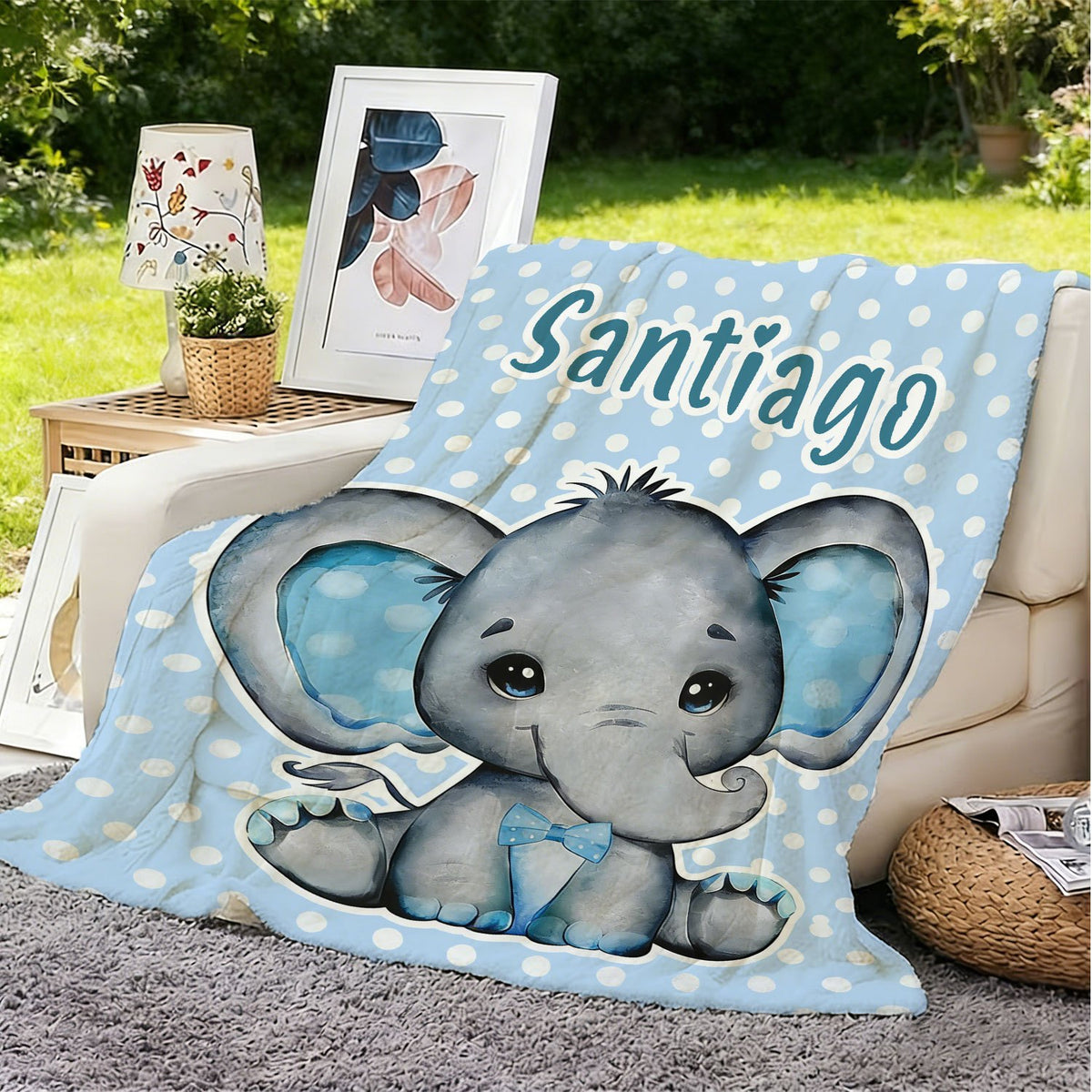 Personalized Custom Name Blanket, Cute Elephant Fleece Blanket, Gift for Outdoor Enthusiasts, All-Season Plush Blanket, Suitable for Home And Travel, Comfortable Personalized Blanket, Ideal Holiday Gift for Family And Friends