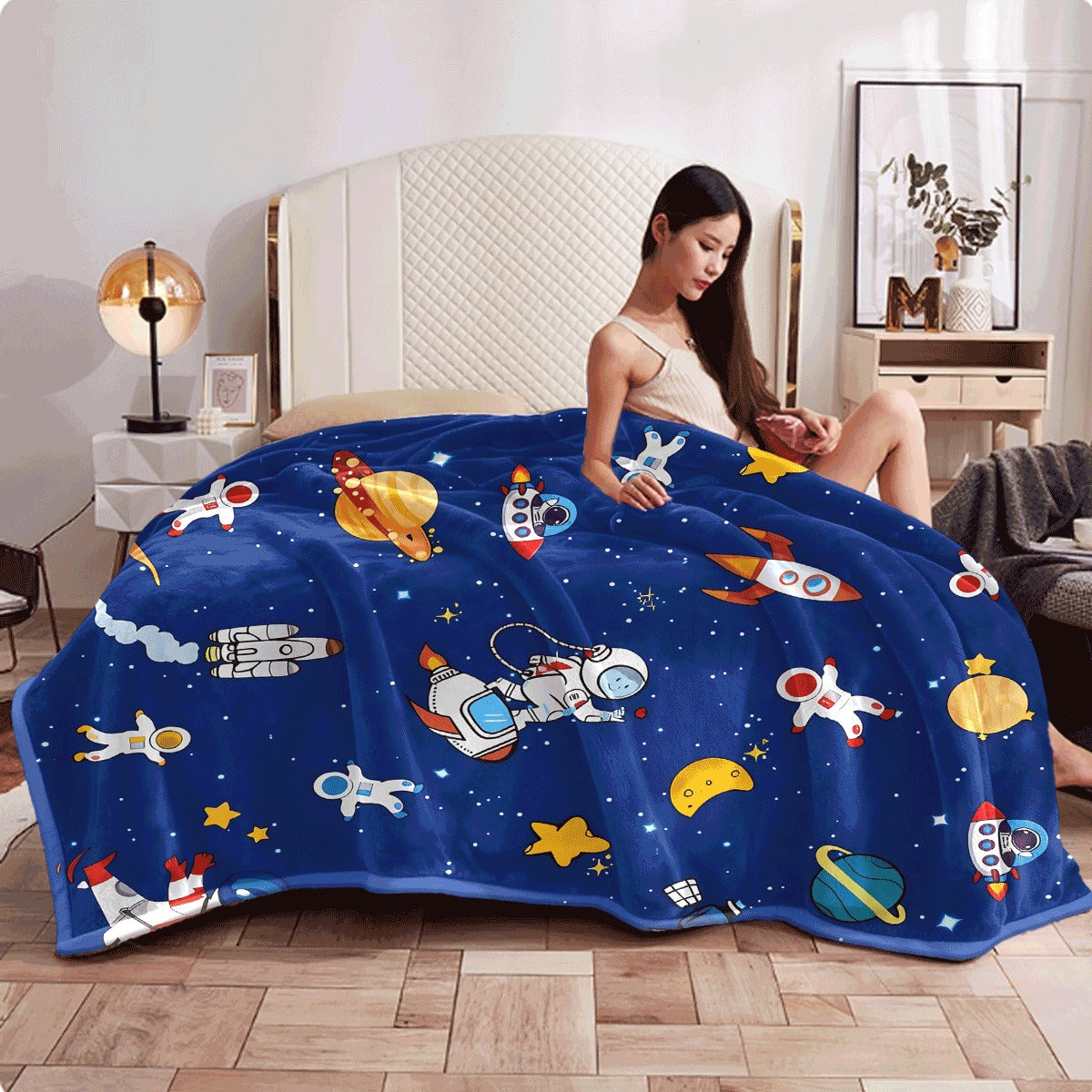 1pc Flannel Blanket Cartoon Space Flying Saucer Soft Warm Comfortable Sofa Office Blanket Small Throw Blanket Lunch Break Blanket Halloween Christmas Gift
