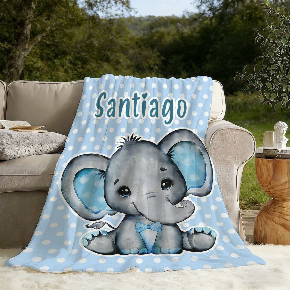 Personalized Custom Name Blanket, Cute Elephant Fleece Blanket, Gift for Outdoor Enthusiasts, All-Season Plush Blanket, Suitable for Home And Travel, Comfortable Personalized Blanket, Ideal Holiday Gift for Family And Friends