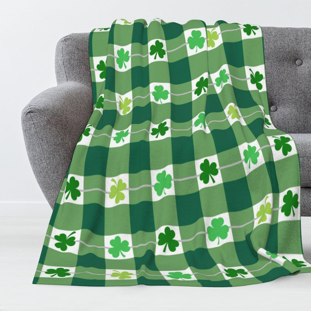 Fuzzy St. Patrick's Day Blanket Green Clover Buffalo Check Plaid Plush Throw Blanket for Couch Sofa Luxury Soft Cozy Lightweight Blankets for All Seasons 50x40