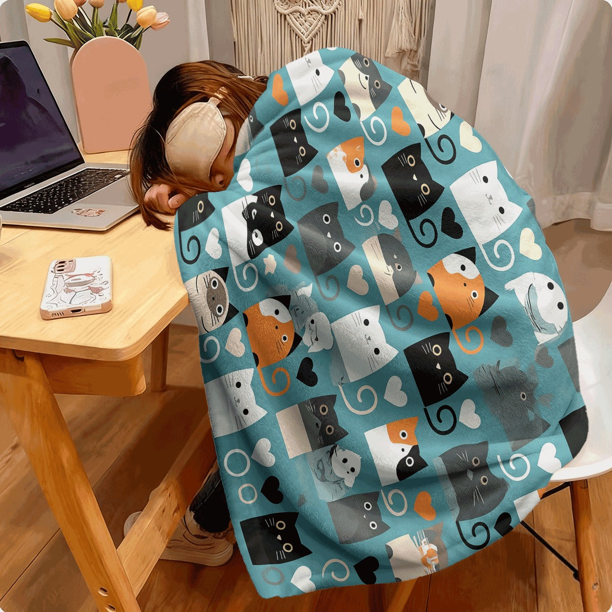 1pc Cozy Cartoon Cat Print Flannel Blanket Soft Warm All-Season Throw for Sofa Travel & Nap Machine Washable Pet Blanket with Playful Kitty & Heart Design Gift for Cat Lovers Cat Bla