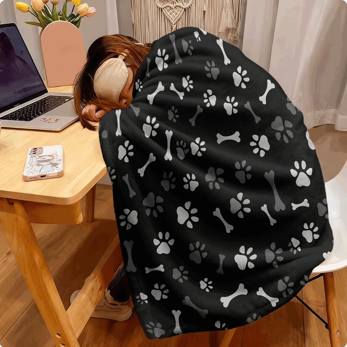 1pc Cozy Dog Bone & Paw Print Throw Blanket Soft Flannel Polyester All-Season Blanket for Sofa,, Chair, Outdoor Contemporary Animal Theme Home Decor for Men & Women