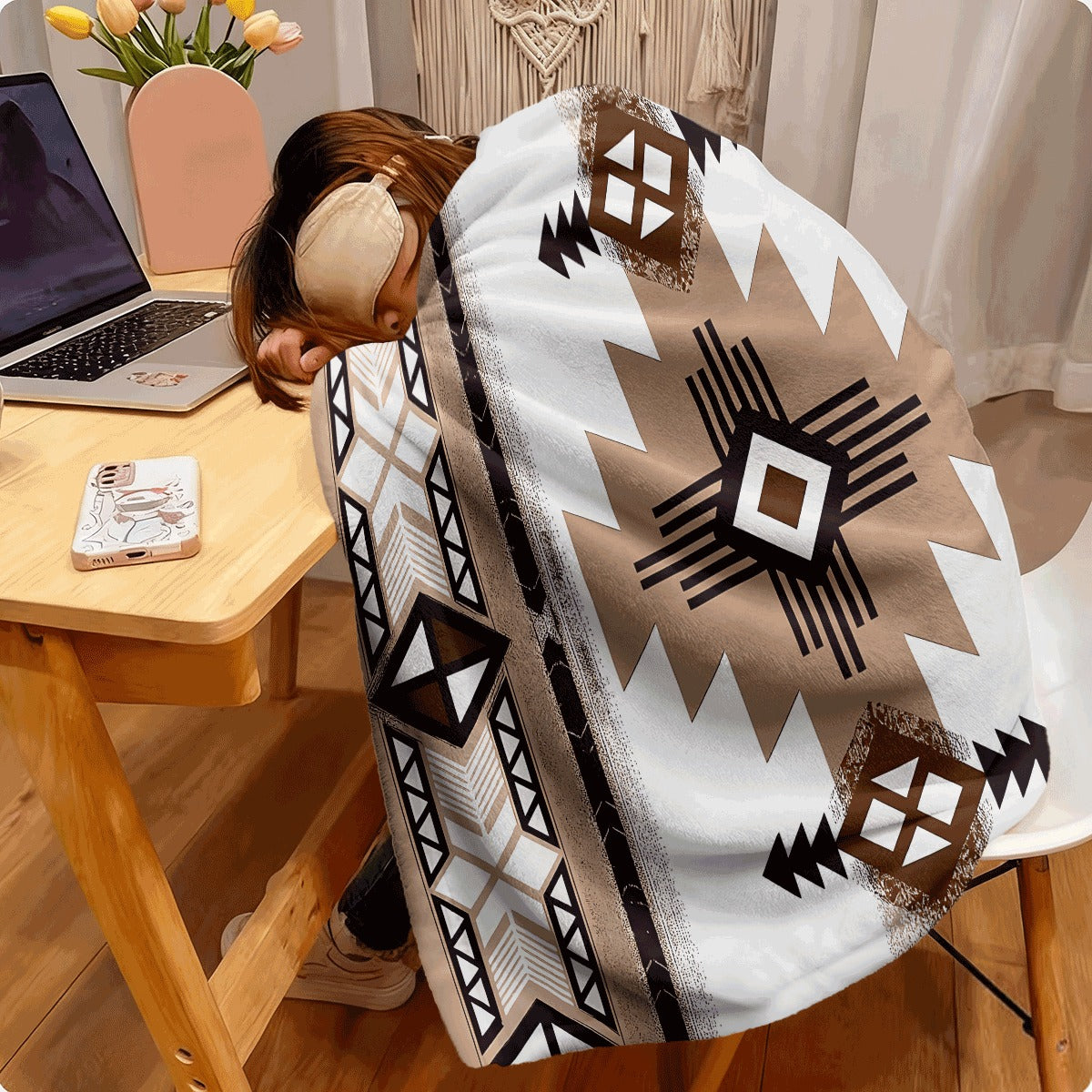 1pc Tribal Geometric Flannel Blanket Ethnic Abstract Pattern Soft Throw Cozy All-Season Flannel Fabric for Sofa Unique Traditional Design Spread Decor