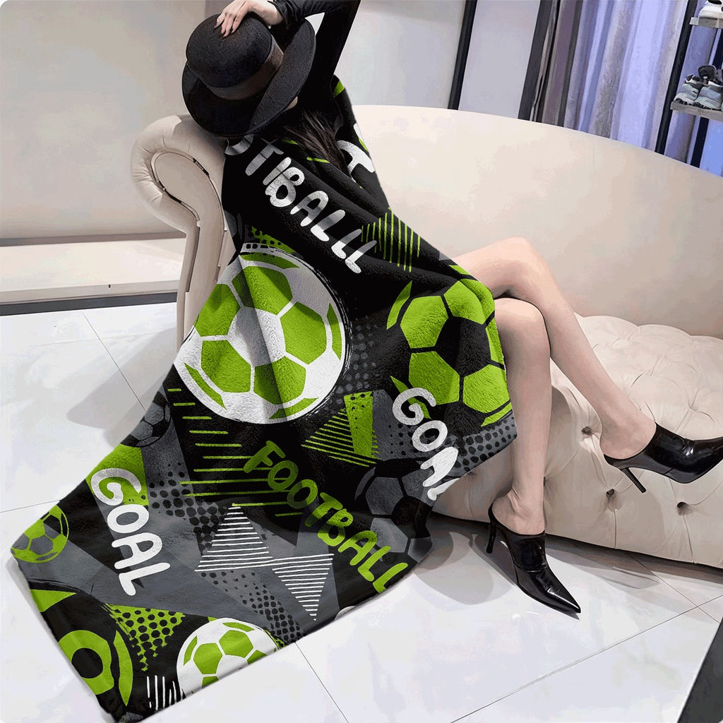 1pc (Soccer) Theme Plush Blanket Green And Black Goal Net Pattern with Soccer Balls And Text, All-Season Soft Bedspread for Room, Fan Gift, Bed Or Couch Throw, Hypoallergenic Comforter