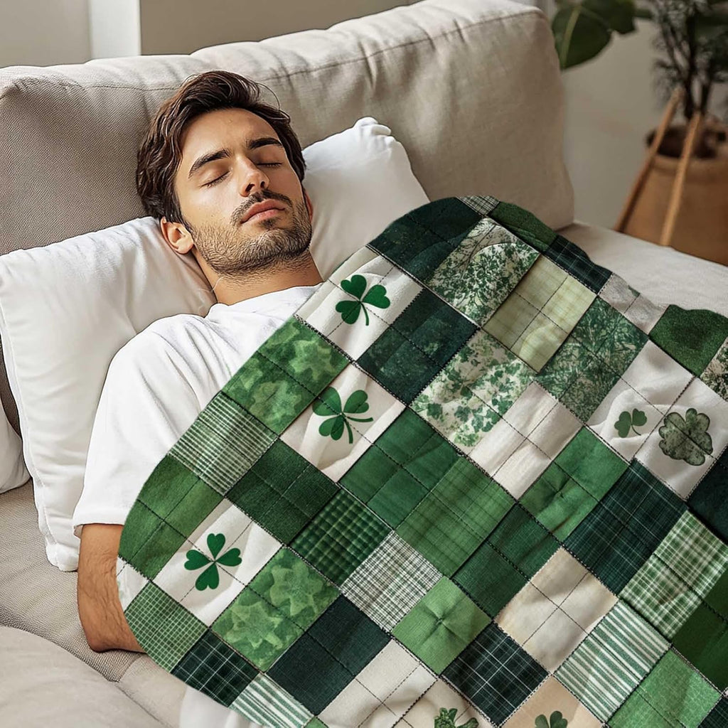 St. Patrick's Day Printed Patchwork Throw Blanket, Green Clover Design, Soft and Cozy Quilted Blanket for Living Room, Bedroom, and Couch - St. Paddy's Day Home Decor, 60x50