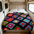 1pc/Black Background Multicolor Crochet Grandma Plaid Floral Full Print Retro Ethnic Style Printed Fleece Blanket, Soft Warm Lightweight, All Seasons, Machine Washable - Suitable for Sofa, Bed, Travel, Camping, Living Room